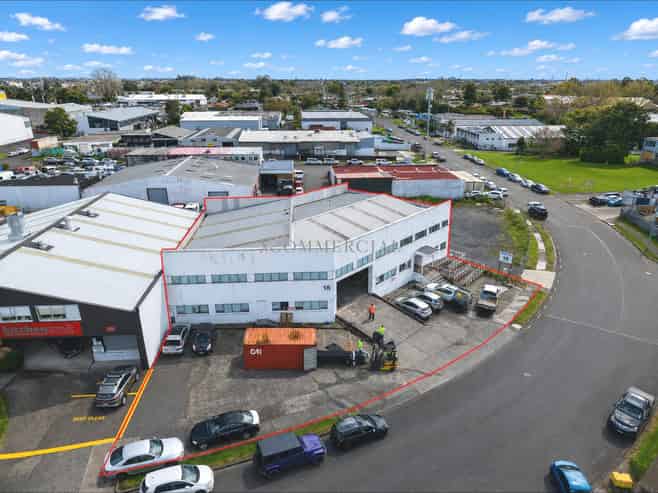 Drive Through Warehouse & Yard - 603sqm