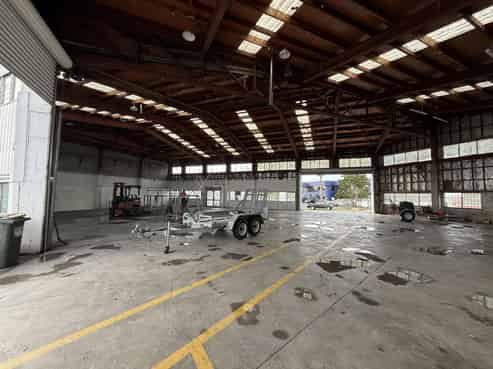 Drive Through Warehouse & Yard - 603sqm