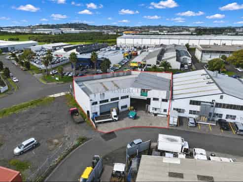 Drive Through Warehouse & Yard - 603sqm