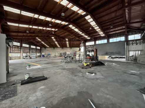 Drive Through Warehouse & Yard - 603sqm