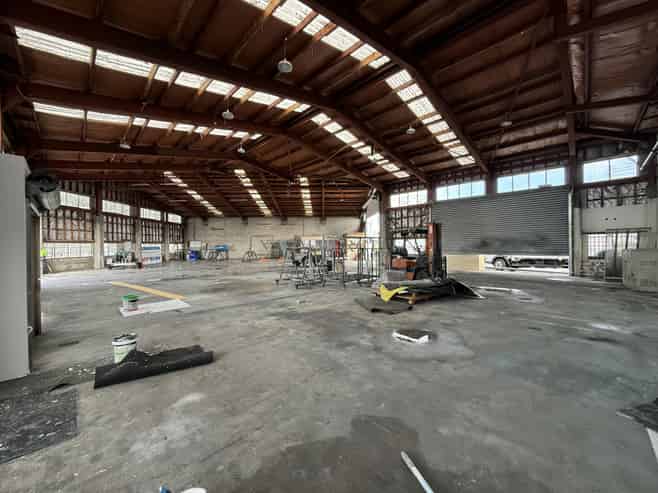 Drive Through Warehouse & Yard - 603sqm