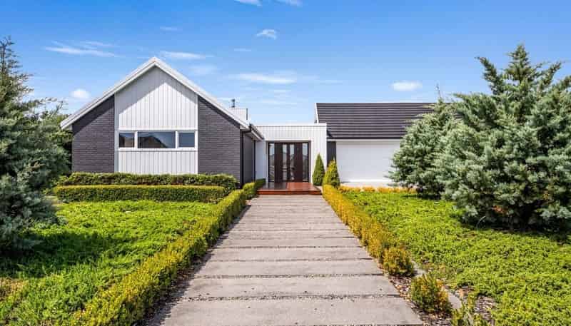 1 Moemoea Place, Cambridge