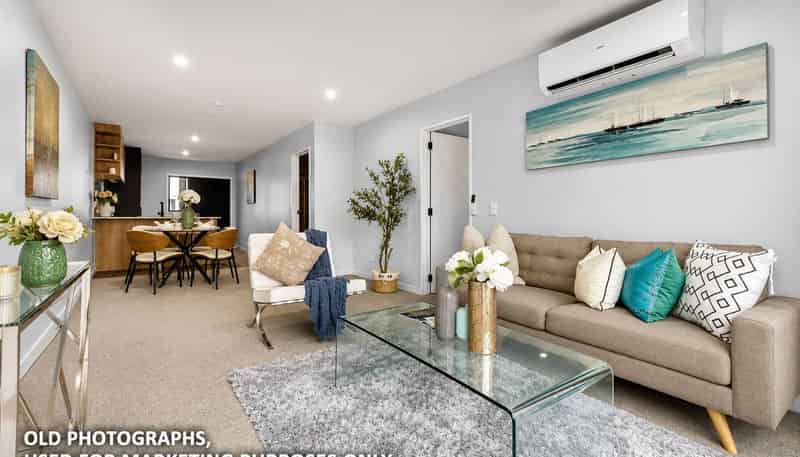 48 Paretaiuru Crescent, Papakura