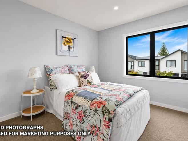 48 Paretaiuru Crescent, Papakura
