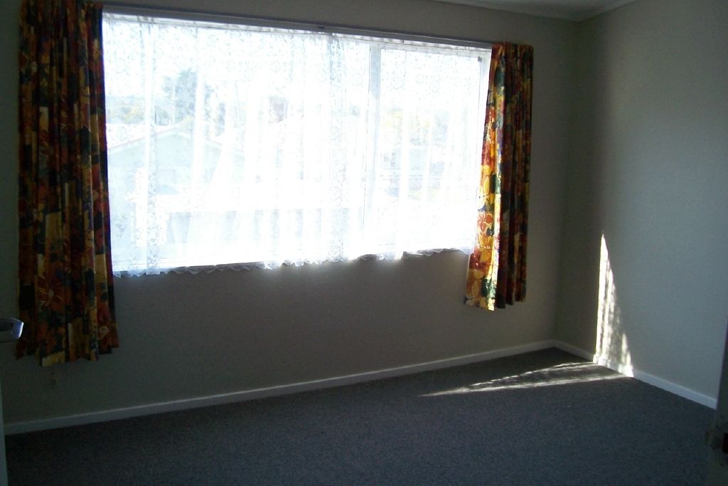 COLOMBO ROAD - 2 BDRMS - $450 P/W - Więcej