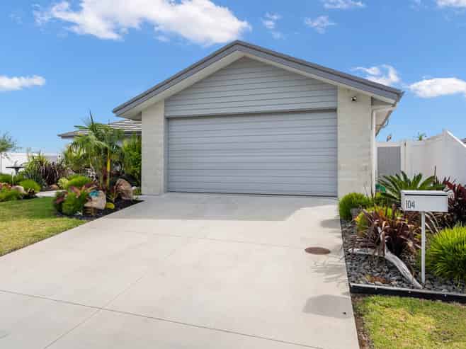 104 Kaurinui Crescent, One Tree Point
