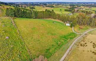 120 Campions Road, Cust