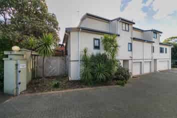 39/22A Willcott Street, Mount Albert