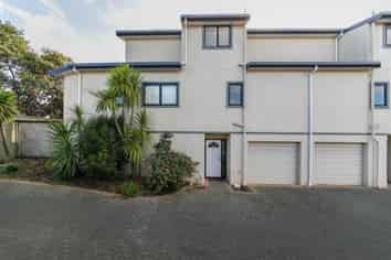 39/22A Willcott Street, Mount Albert