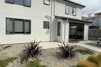 Flat C, Rm/80 Manor Place, Dunedin Central