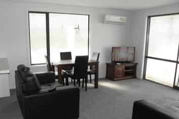 Flat C, Rm/80 Manor Place, Dunedin Central