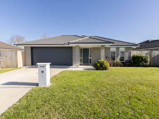 5 Tiaki Way, Cambridge