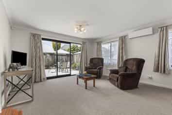 39 Shamrock Street, Takaro