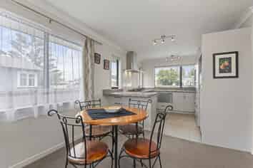 39 Shamrock Street, Takaro