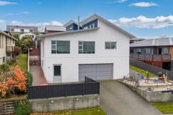 18 Moir Street, BALCLUTHA