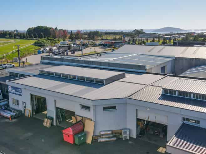 Commercial high-profile site 