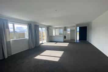 12 Cleaver St, Woodend