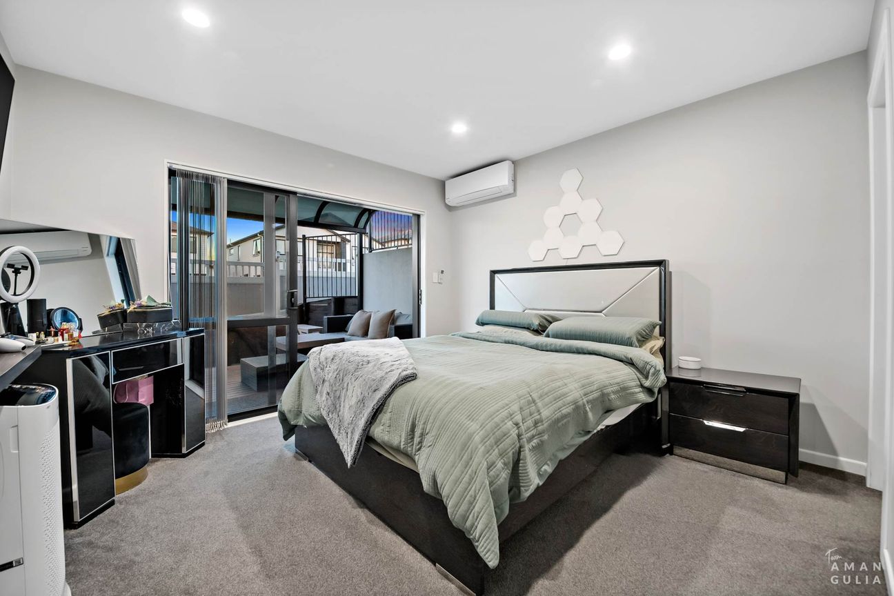 Must Be Sold - Elevated Family Home - Mehr