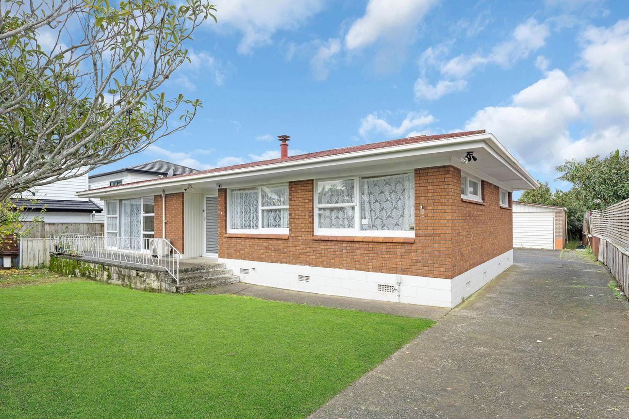 Prime Development Opportunity in Botany Downs - Visning 2