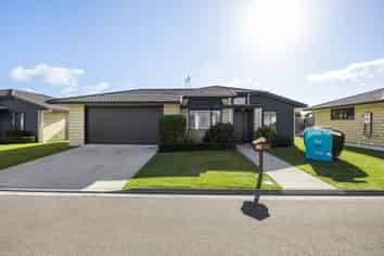 16/182 Gleneagles Drive, Te Awamutu