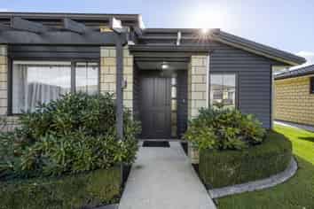 16/182 Gleneagles Drive, Te Awamutu