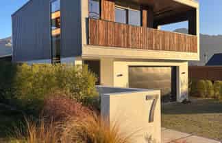 7 Tuke Lane, Wanaka