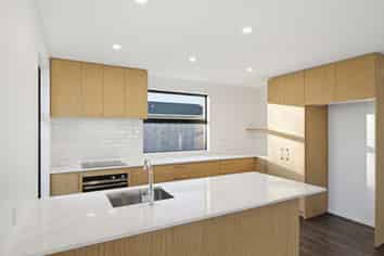 8A Main North Road, Woodend