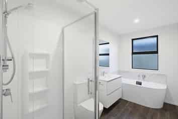 8A Main North Road, Woodend