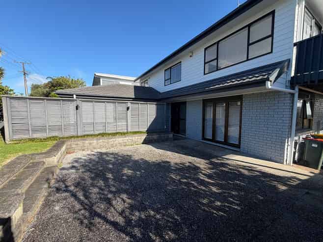42 Aberdeen Road, Campbells Bay