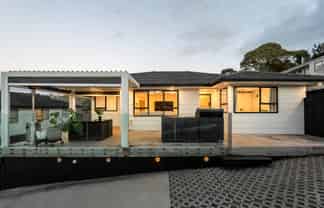33 Trias Road, Totara Vale