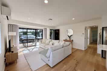30A Selwyn Crescent, Forrest Hill