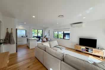 30A Selwyn Crescent, Forrest Hill