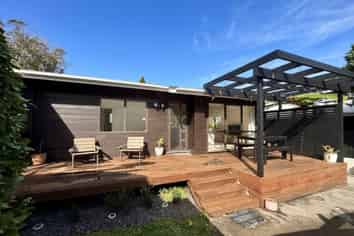 30A Selwyn Crescent, Forrest Hill