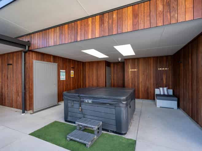 21/33 Beach Road, Tahunanui