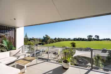 210/33 Beach Road, Tahunanui