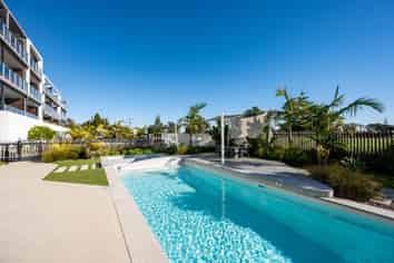 210/33 Beach Road, Tahunanui