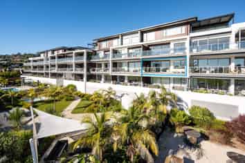 210/33 Beach Road, Tahunanui