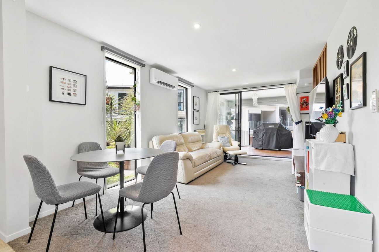 Step Into a Lifestyle of Comfort and Convenience! - Ansicht 5