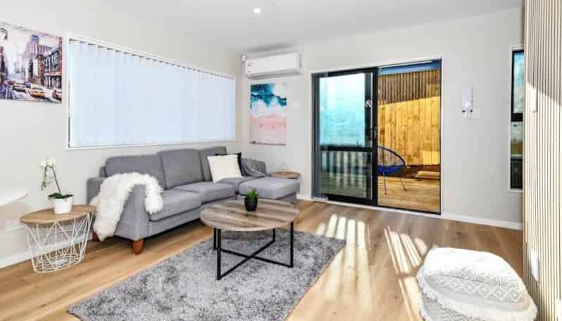 2/27 Landscape Road, Papatoetoe