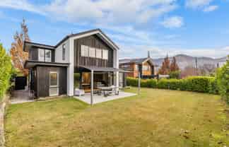 7 Kamahi Street, Wanaka