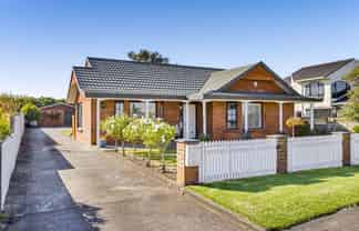 62 Rata Street, Hawera