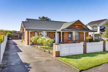 62 Rata Street, Hawera