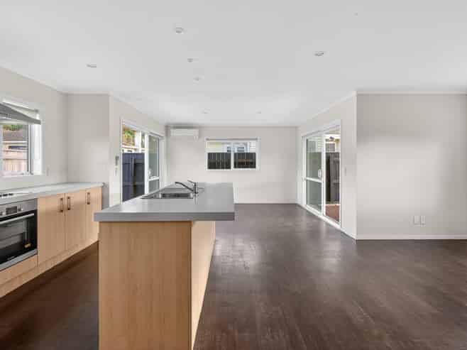 8 Davies Street, Tawa