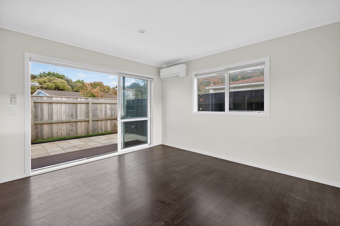 Modern Family Living in a Great Tawa Location - Altro