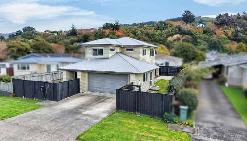 8 Davies Street, Tawa