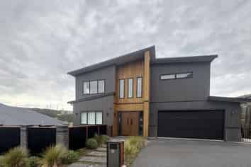 32 Atherton Terrace, Churton Park