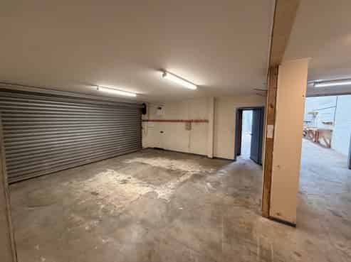 Versatile Warehouse & Office