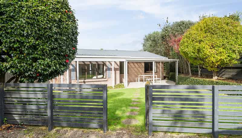 54A Heron Avenue East, Matua