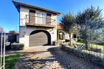 405 Avonhead Road, Avonhead