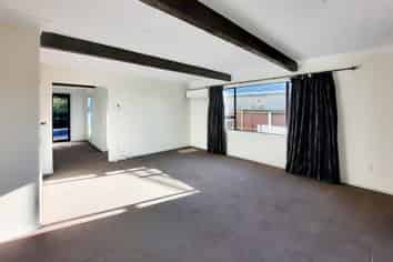405 Avonhead Road, Avonhead